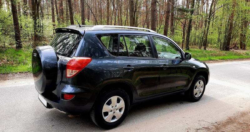 Toyota RAV4 cena 35800 przebieg: 164000, rok produkcji 2008 z Osieczna małe 277